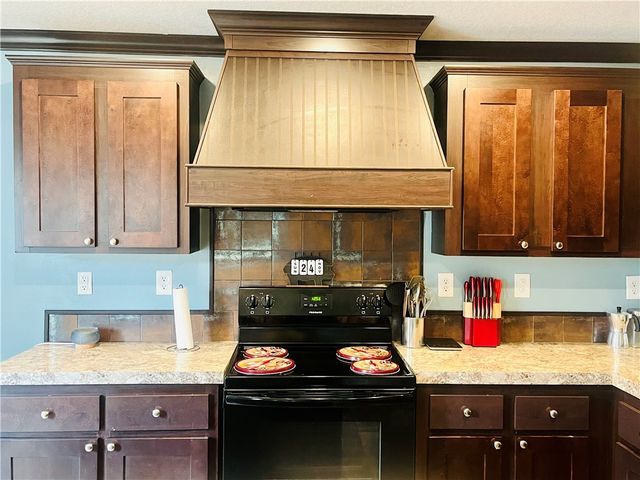 2704 Walhalla Highway, Six Mile, SC 29682