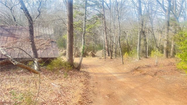 2704 Walhalla Highway, Six Mile, SC 29682