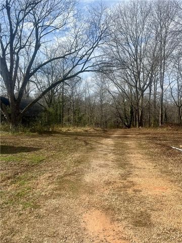 2704 Walhalla Highway, Six Mile, SC 29682