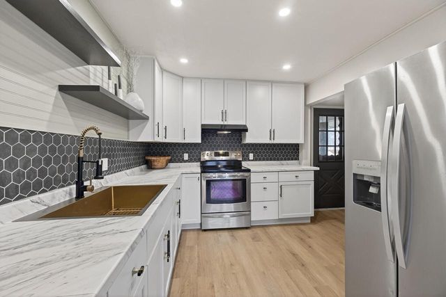 511 8th STREET N, Wisconsin Rapids, WI 54494