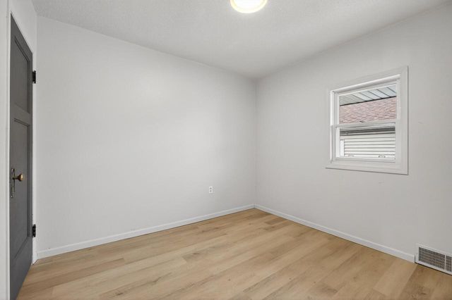 511 8th STREET N, Wisconsin Rapids, WI 54494