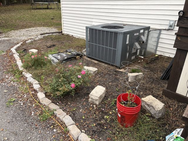 263 Hogan Rd, Gordonsville, TN 38563