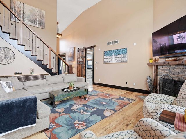 36531 N Pointe Drive, New Baltimore, MI 48047