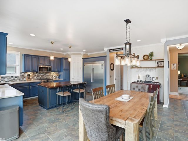 36531 N Pointe Drive, New Baltimore, MI 48047