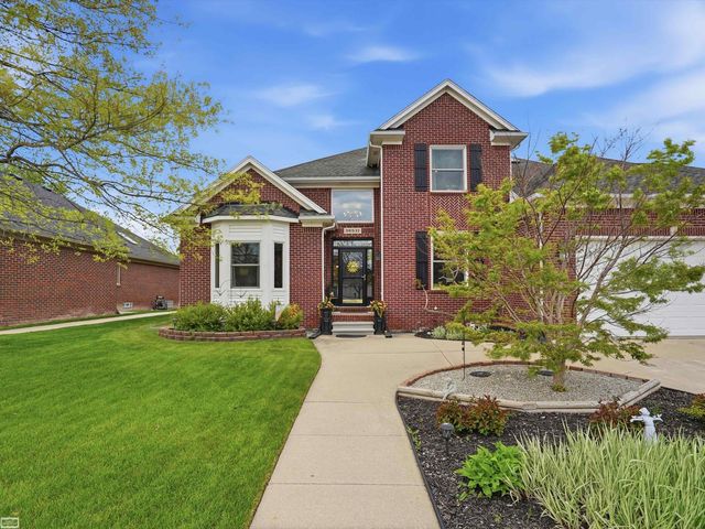 36531 N Pointe Drive, New Baltimore, MI 48047