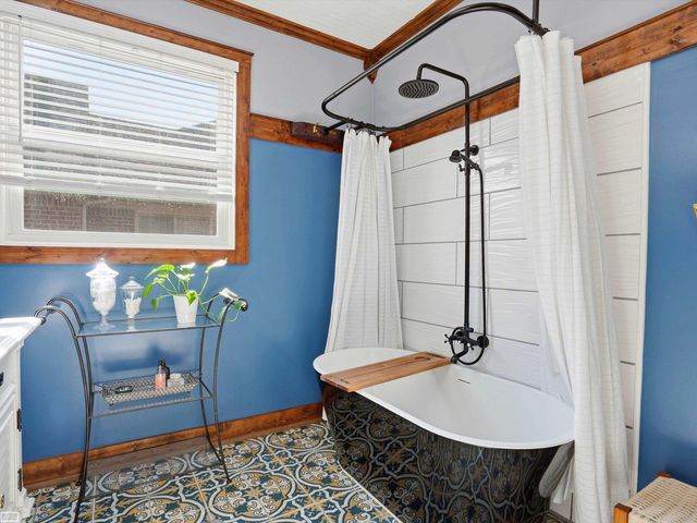 36531 N Pointe Drive, New Baltimore, MI 48047