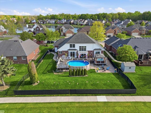 36531 N Pointe Drive, New Baltimore, MI 48047