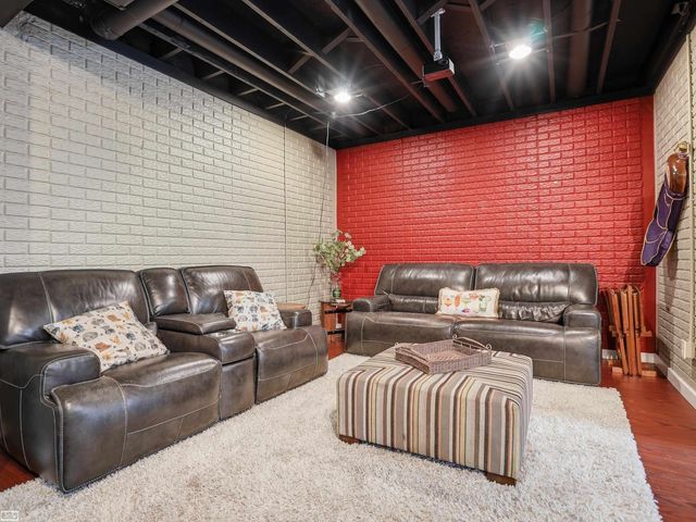 36531 N Pointe Drive, New Baltimore, MI 48047