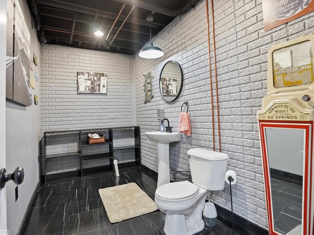 36531 N Pointe Drive, New Baltimore, MI 48047