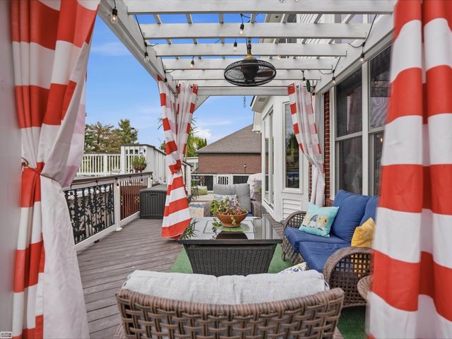 36531 N Pointe Drive, New Baltimore, MI 48047
