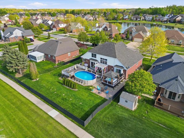 36531 N Pointe Drive, New Baltimore, MI 48047