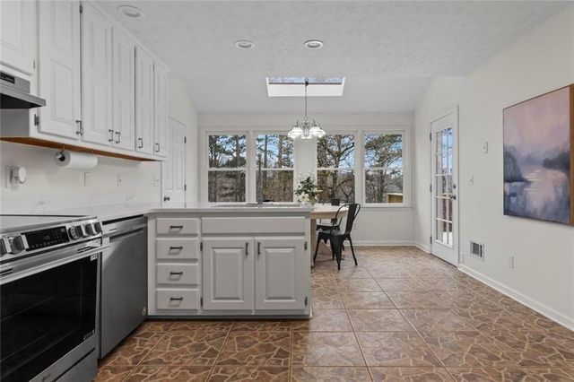 2950 Heather Stone Way, Lawrenceville, GA 30043