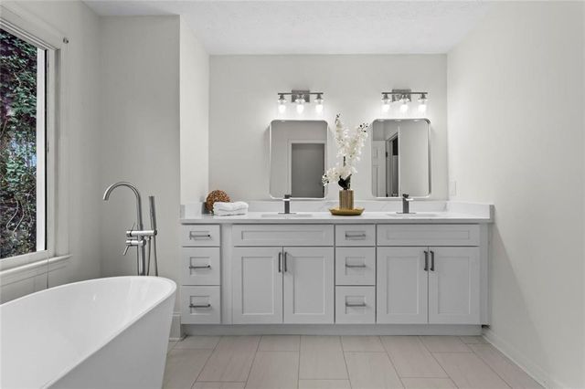 2950 Heather Stone Way, Lawrenceville, GA 30043