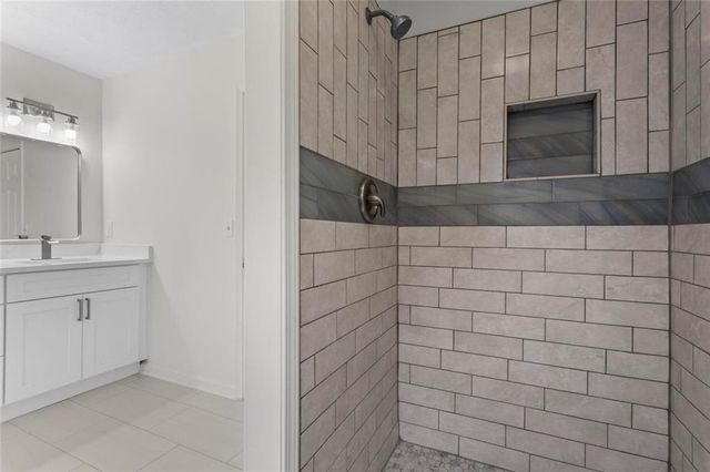 2950 Heather Stone Way, Lawrenceville, GA 30043