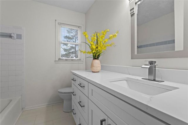 2950 Heather Stone Way, Lawrenceville, GA 30043