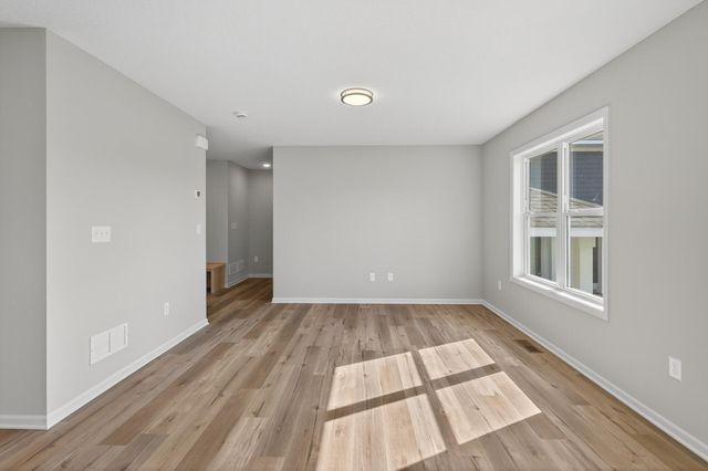 215 N Walnut Street, Chaska, MN 55318