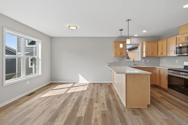 215 N Walnut Street, Chaska, MN 55318