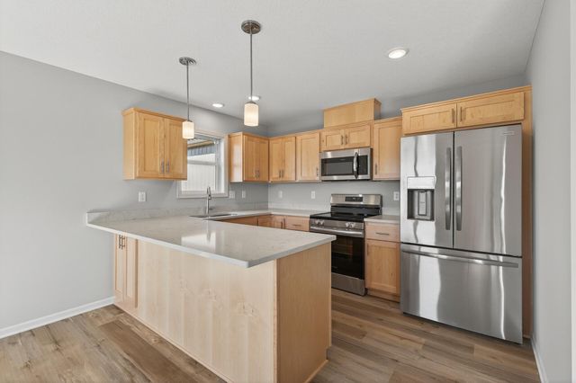 215 N Walnut Street, Chaska, MN 55318