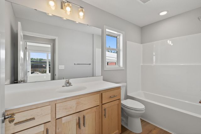 215 N Walnut Street, Chaska, MN 55318