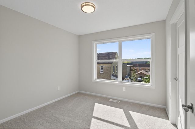 215 N Walnut Street, Chaska, MN 55318