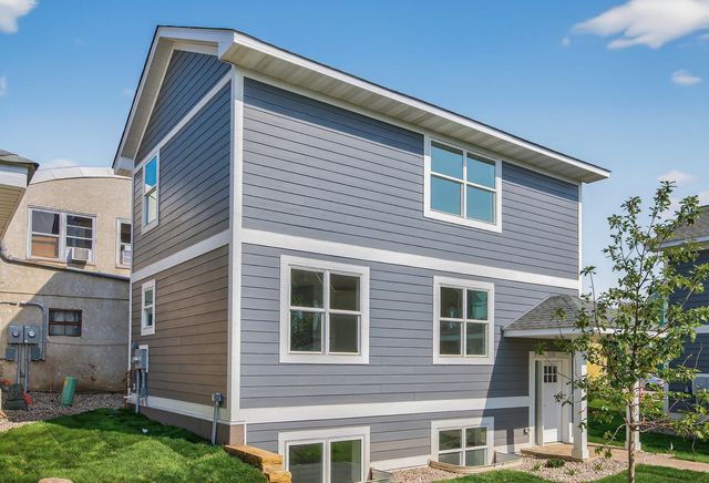 215 N Walnut Street, Chaska, MN 55318