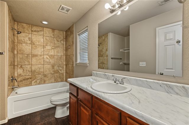 1321 S Apollo Drive, Fayetteville, AR 72701