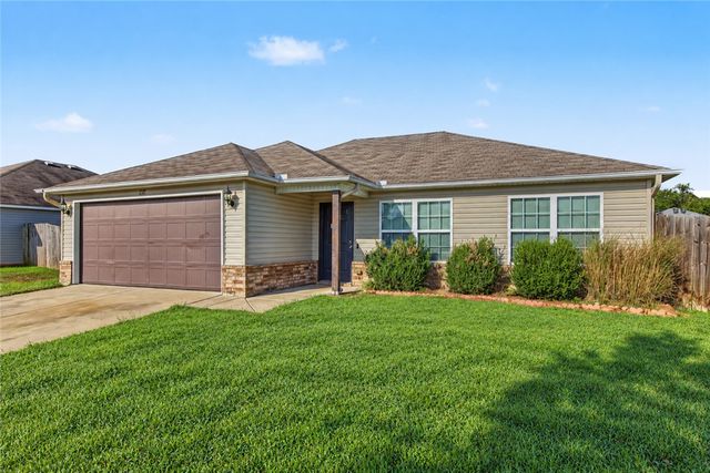 1321 S Apollo Drive, Fayetteville, AR 72701