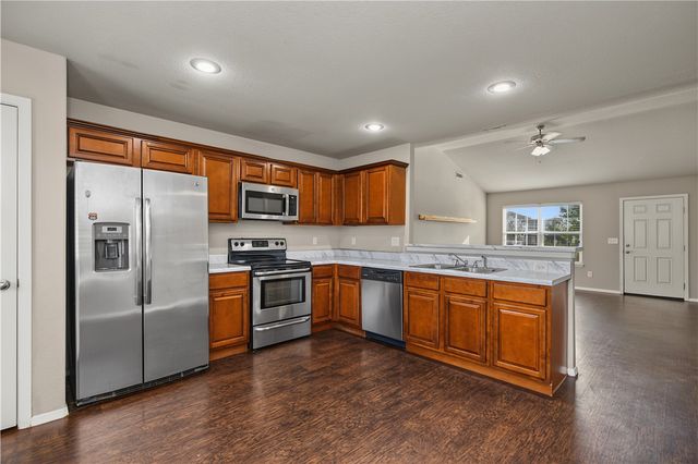 1321 S Apollo Drive, Fayetteville, AR 72701