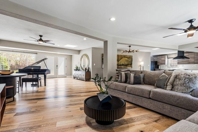 1901 Truman Street NE, Albuquerque, NM 87110