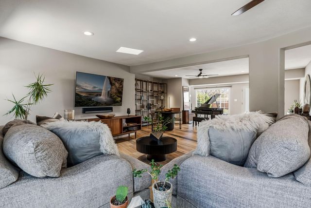 1901 Truman Street NE, Albuquerque, NM 87110