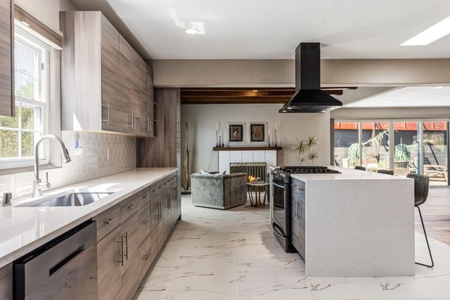 1901 Truman Street NE, Albuquerque, NM 87110