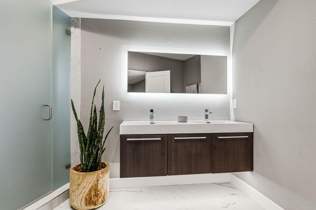 1901 Truman Street NE, Albuquerque, NM 87110