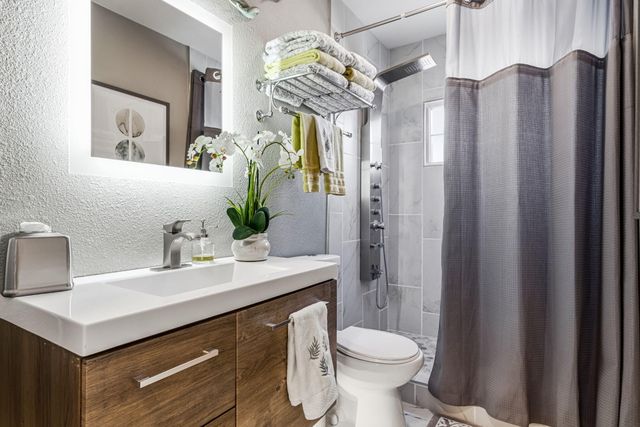 1901 Truman Street NE, Albuquerque, NM 87110