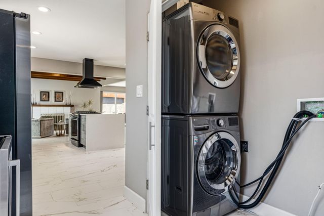 1901 Truman Street NE, Albuquerque, NM 87110