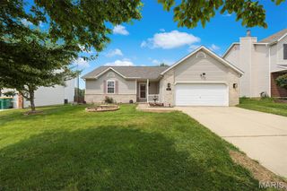 953 Pacific Crossing Drive, O'fallon, IL 62269