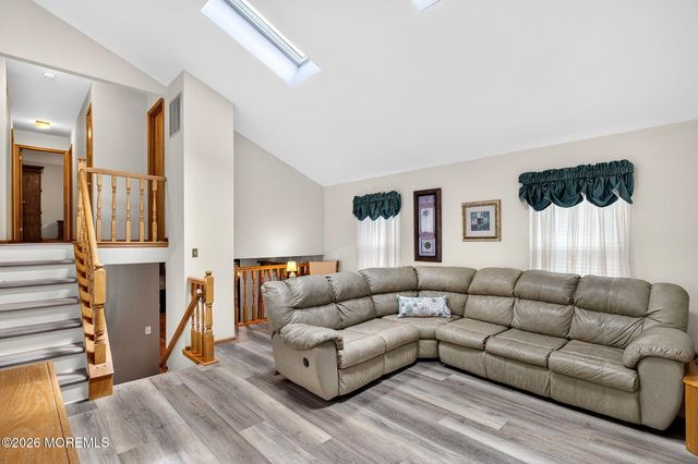 3 Branson Drive, Lincroft, NJ 07738