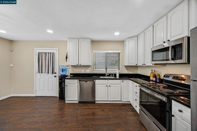 7 Lawrence Ave, Antioch, CA 94509
