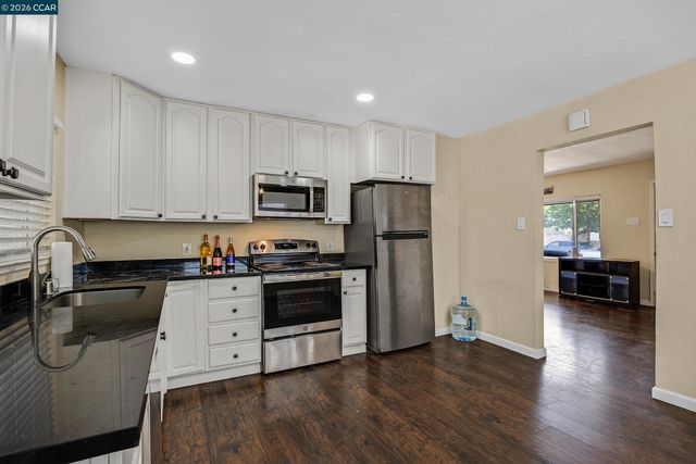 7 Lawrence Ave, Antioch, CA 94509
