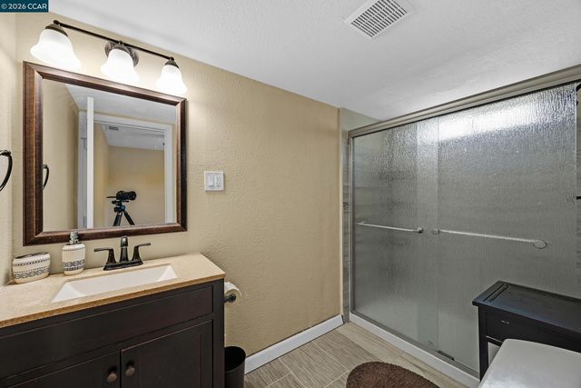 7 Lawrence Ave, Antioch, CA 94509