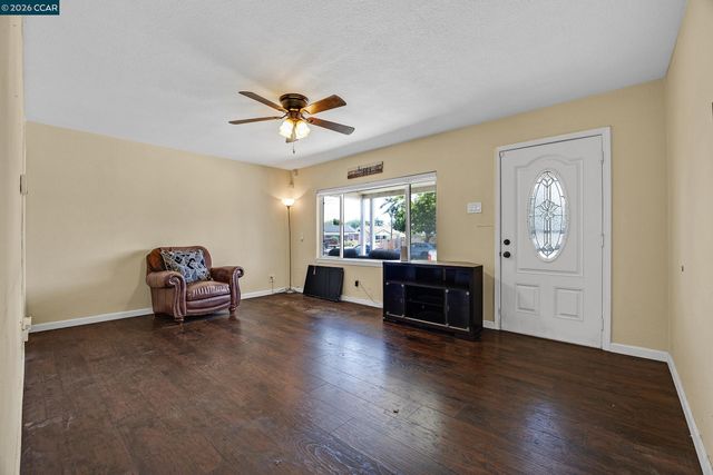 7 Lawrence Ave, Antioch, CA 94509