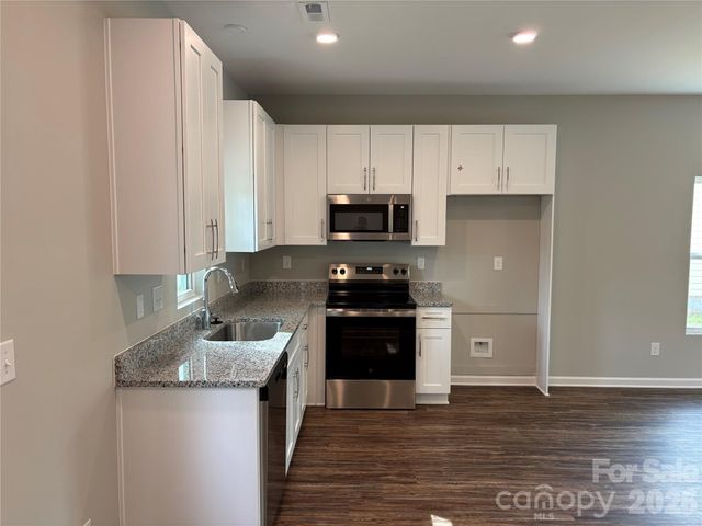 504 N Broad Street, Gastonia, NC 28054