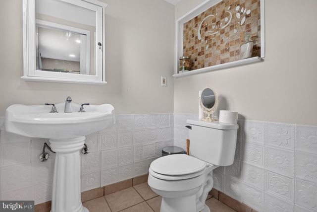 227 RUTH AVE, Maple Shade, NJ 08052