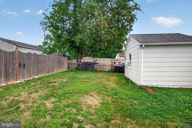 227 RUTH AVE, Maple Shade, NJ 08052
