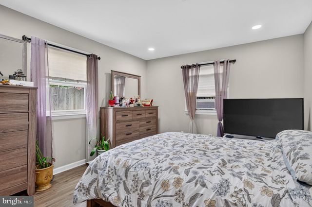 227 RUTH AVE, Maple Shade, NJ 08052