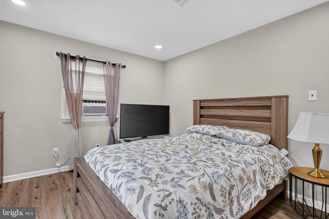 227 RUTH AVE, Maple Shade, NJ 08052