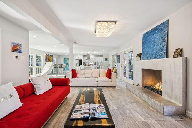 2715 Bonnywood Lane, Dallas, TX 75233