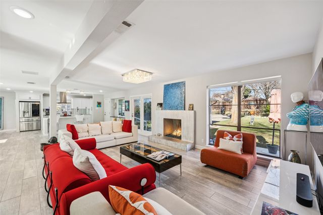 2715 Bonnywood Lane, Dallas, TX 75233