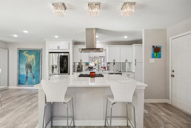 2715 Bonnywood Lane, Dallas, TX 75233