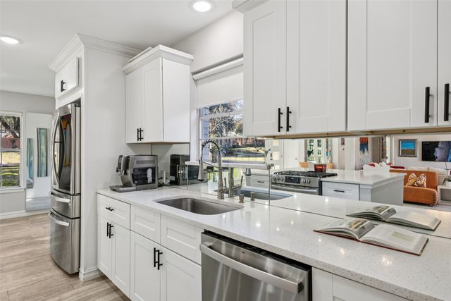 2715 Bonnywood Lane, Dallas, TX 75233