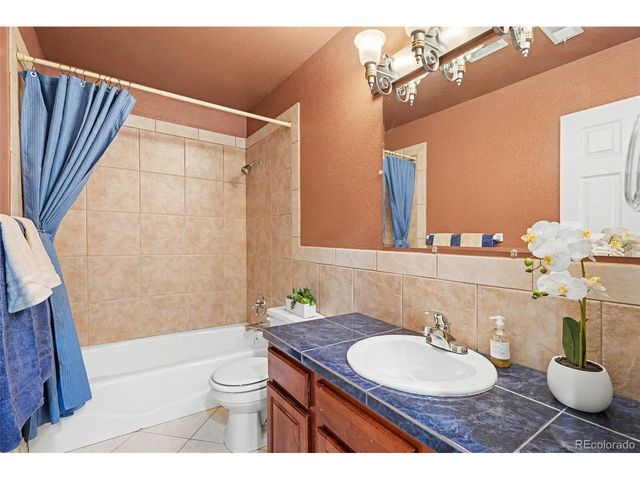 13933 E Princeton Pl B, Aurora, CO 80014